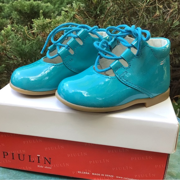 Piulin (18) BABY’S Leather patent lace-up Bottie in turquoise color, Imported. - Picture 2 of 8